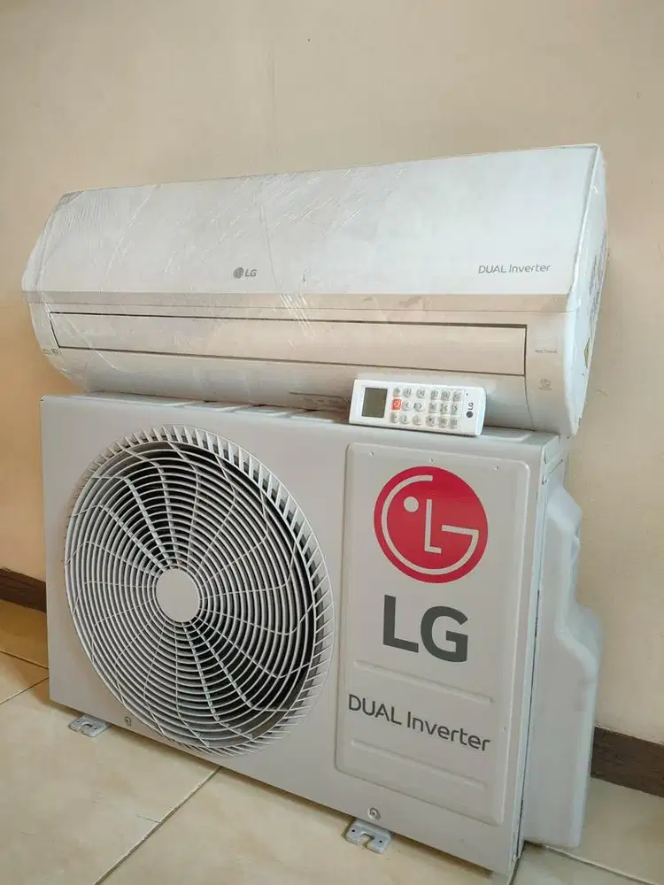 Ac LG Dual Inverter 1/2pk Like New