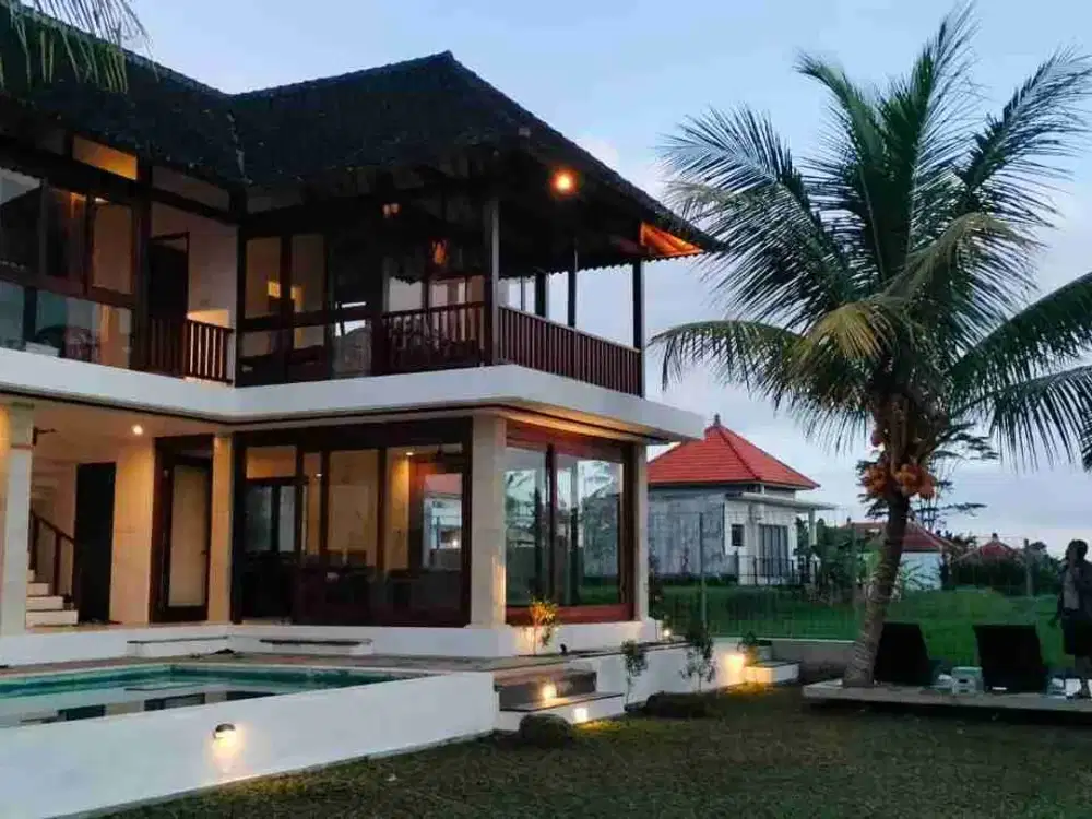 Villa Cantik Ubud 490 sqm pemandangan Sawah bebas banjir dekat center Ubud fully furnished