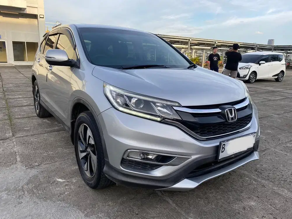 CRV Prestige Km80rb Sunroof Thn 2015 Honda 2.4 Non Fender Abu2 Muda