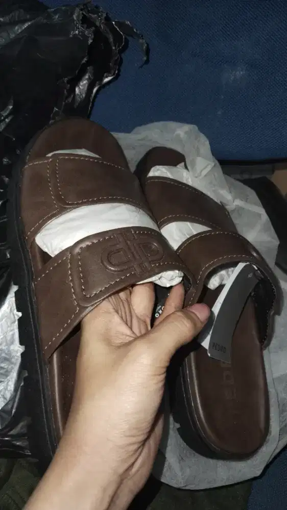 Sandal pria lebaran