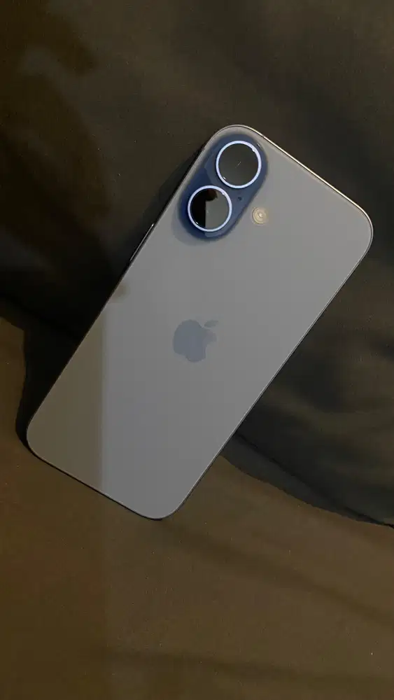 IPHONE 17 masih garansi baru pakai 2 bulan