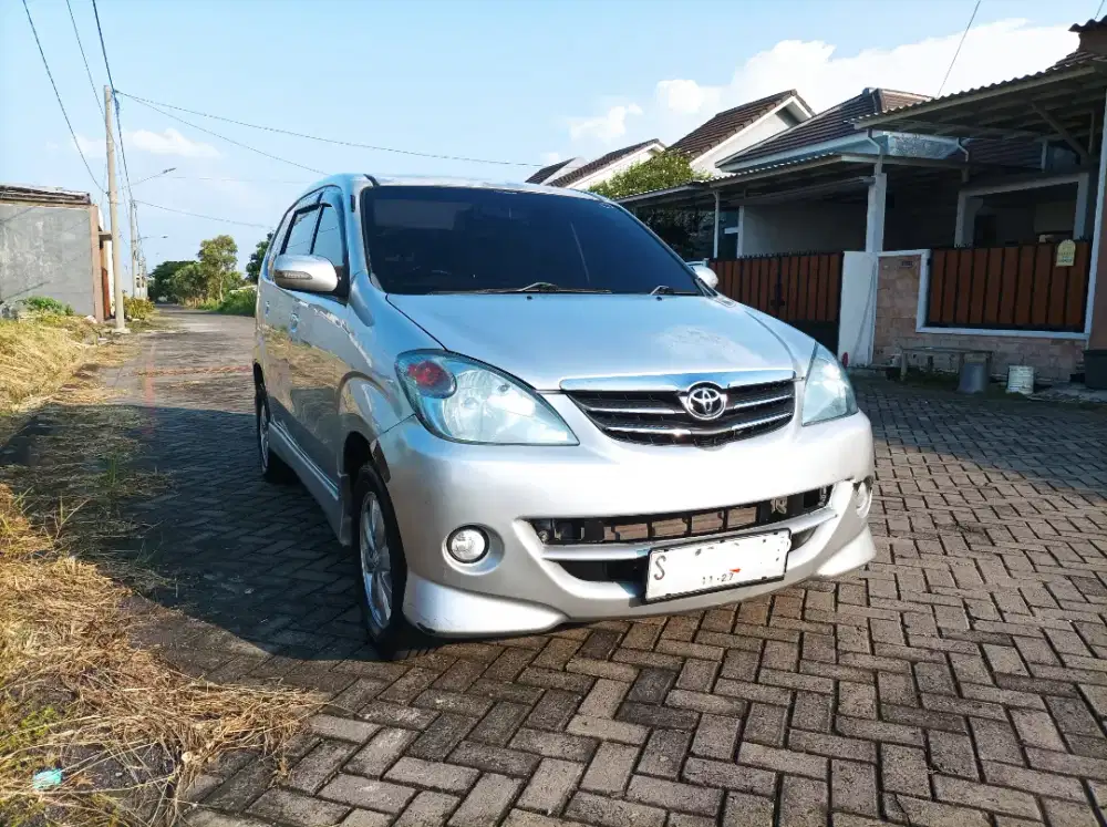 Avanza tipe S matic milik sendiri