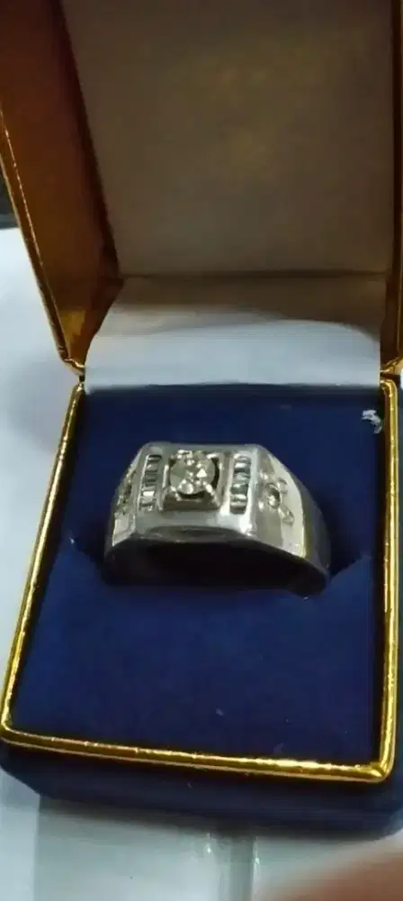 Di jual berlian tinggal pakai