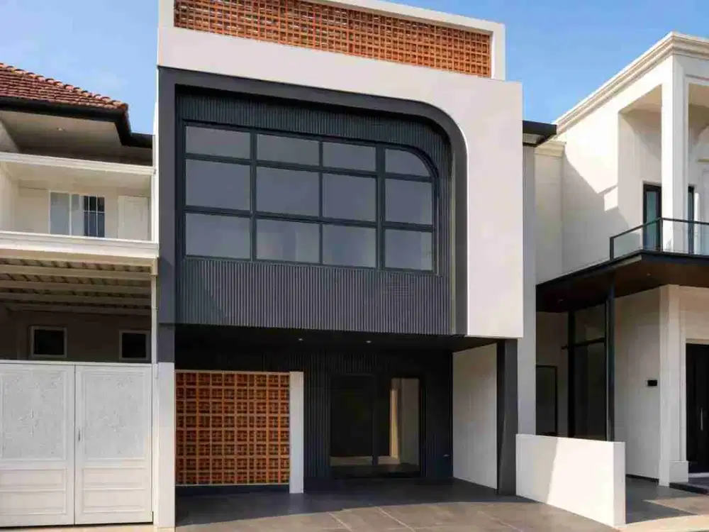 Rumah Siap Huni Kota Malang 2,5 Lantai Rooftop View Gunung