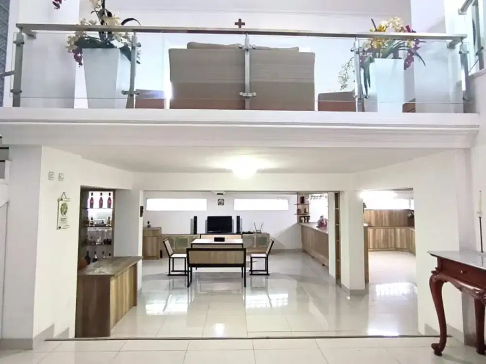 DIJUAL RUMAH LUX DI JALAN KEMBAR