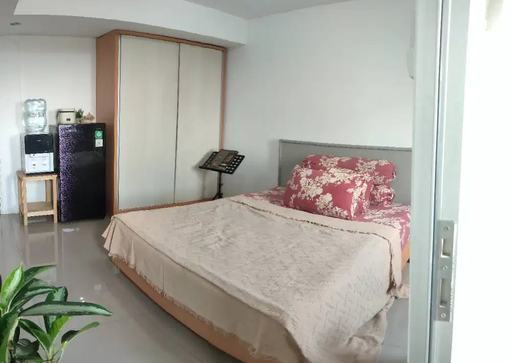 Sewa Apartemen Studio Executive Full Furnished Murah Urbantown Serpong