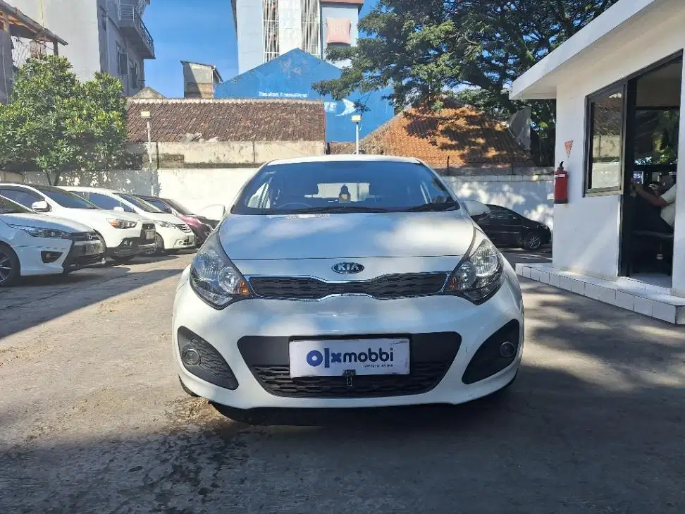 DP MURAH Kia Rio 1.4 Bensin-MT 2014  C9CWB