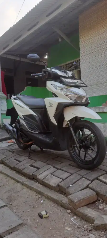 Vario 150 2017, Warna putih,Plat TangSel, Pajak panjang, Full Original