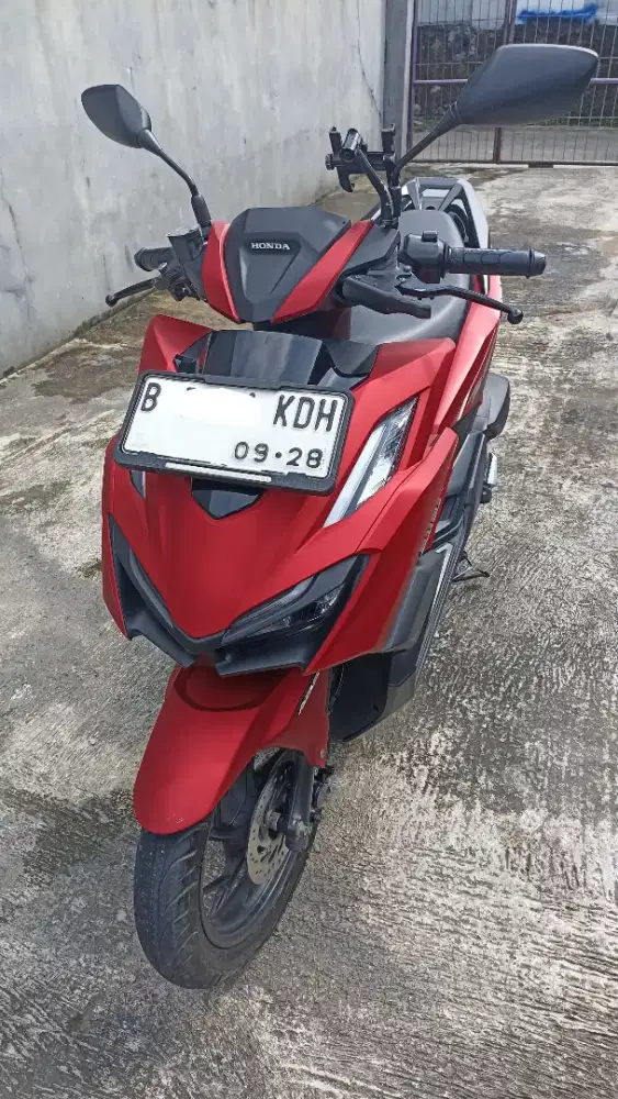 Vario 160 CBS merah