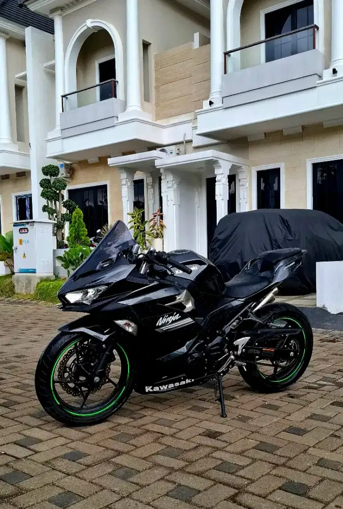 LOW ODO 7200  NINJA 250 2022
