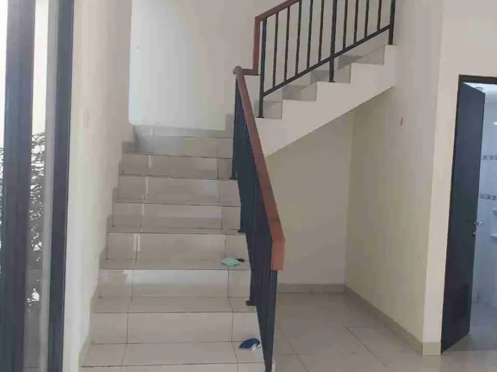 Rumah 2lt siap huni di cluster Arana, Harapan Indah. Bekasi