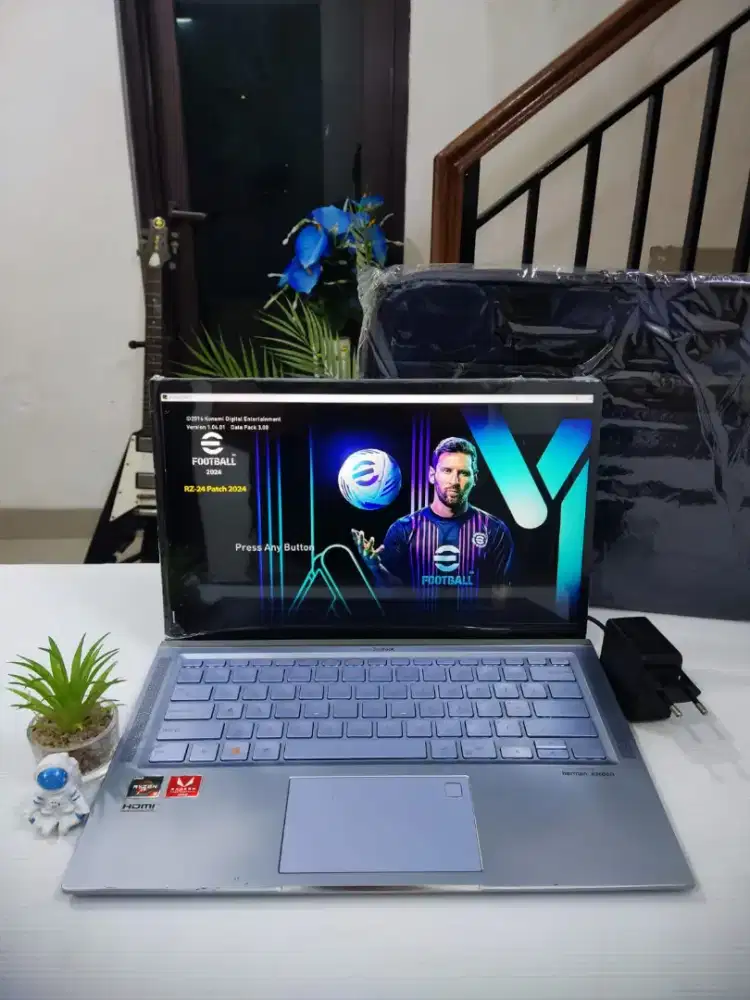 Asus ZenBook UX431DA Ryzen 5 SSD 512GB Siap Pakai