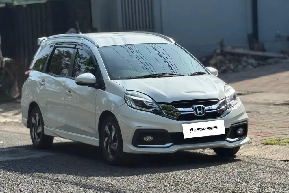 MOBILIO RS 2015 / 2014 Manual Bagus Kredit Bekas Surabaya Murah Tgn1