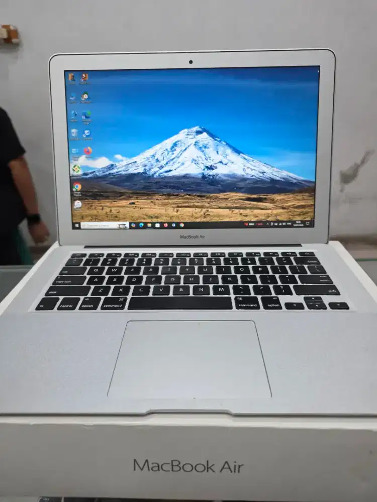 Macbook Air 2017 Core i5 8/128Gb - Resmi #Relax