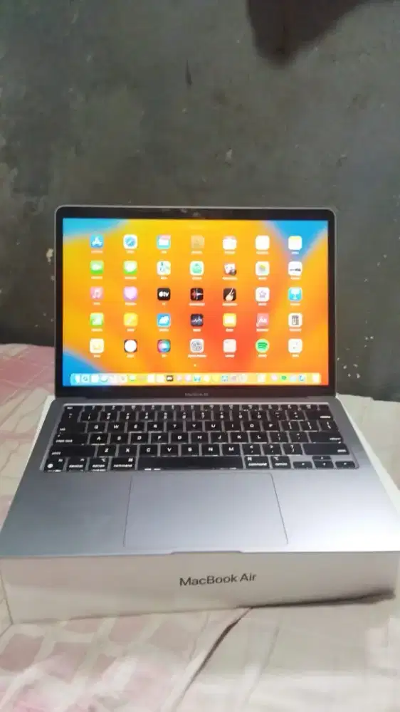 Macbook air M1 8/256