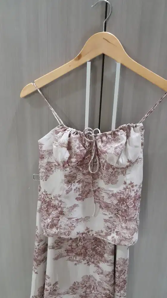 Stelan rok dan tanktop