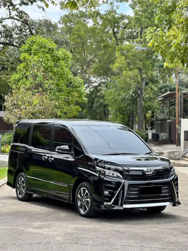Toyota Voxy 2.0 Matic 2021||2020