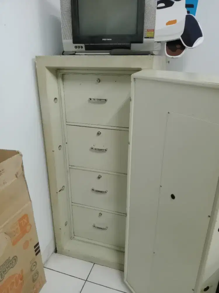 Brankas 4 laci, document save