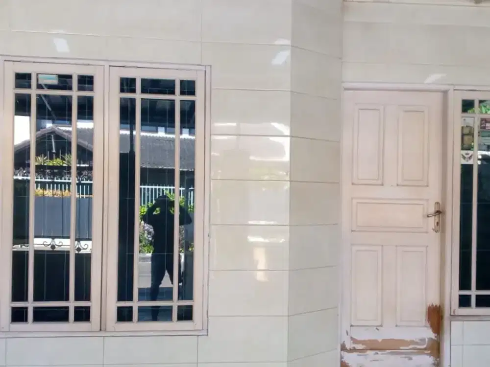 Rumah Bisa Untuk Usaha di Antapani Bandung