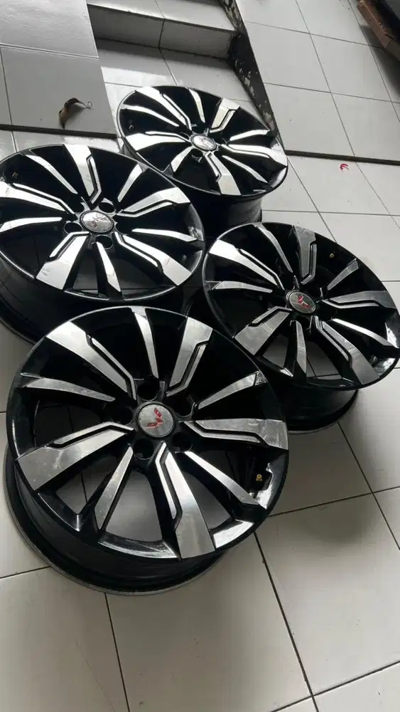 Velg Innova R17 Zenix Venturer Rush Voxy Camry Brv Crv