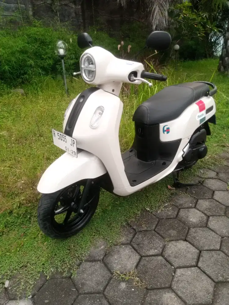 Yamaha fazzio 2023 putih