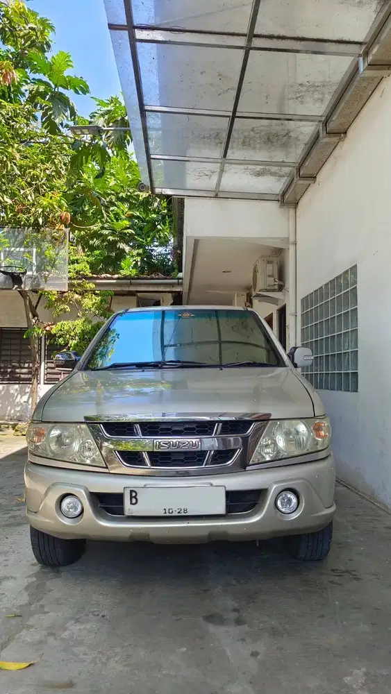 Jual Isuzu Panther 2.5 Turbo LS