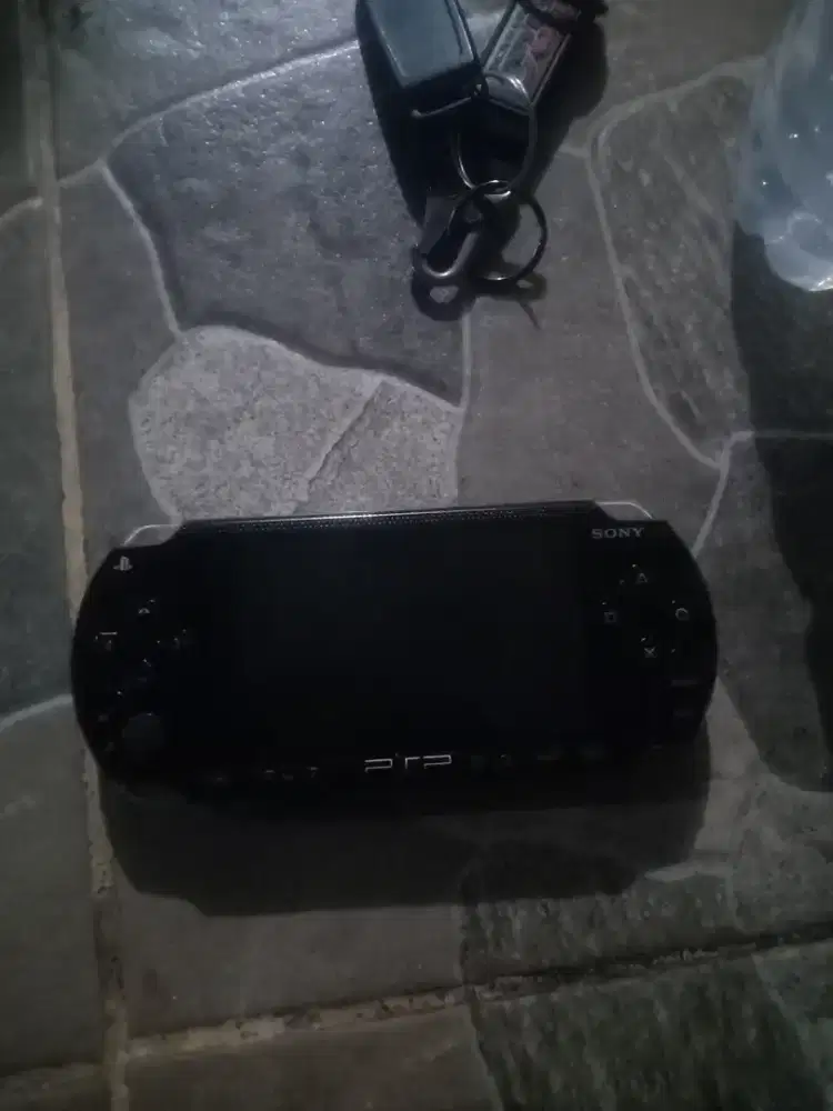 PSP 1000 memory 16GB fullgame minus