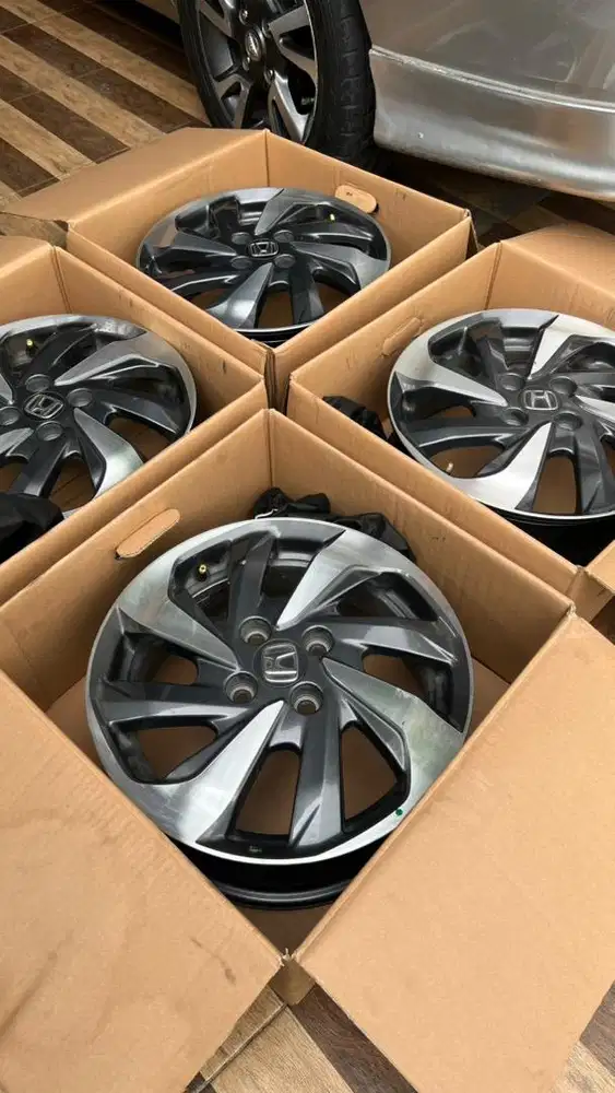 Velg Mobilio RS R15 Jazz yaris swift brio agya calya vios baleno ayla