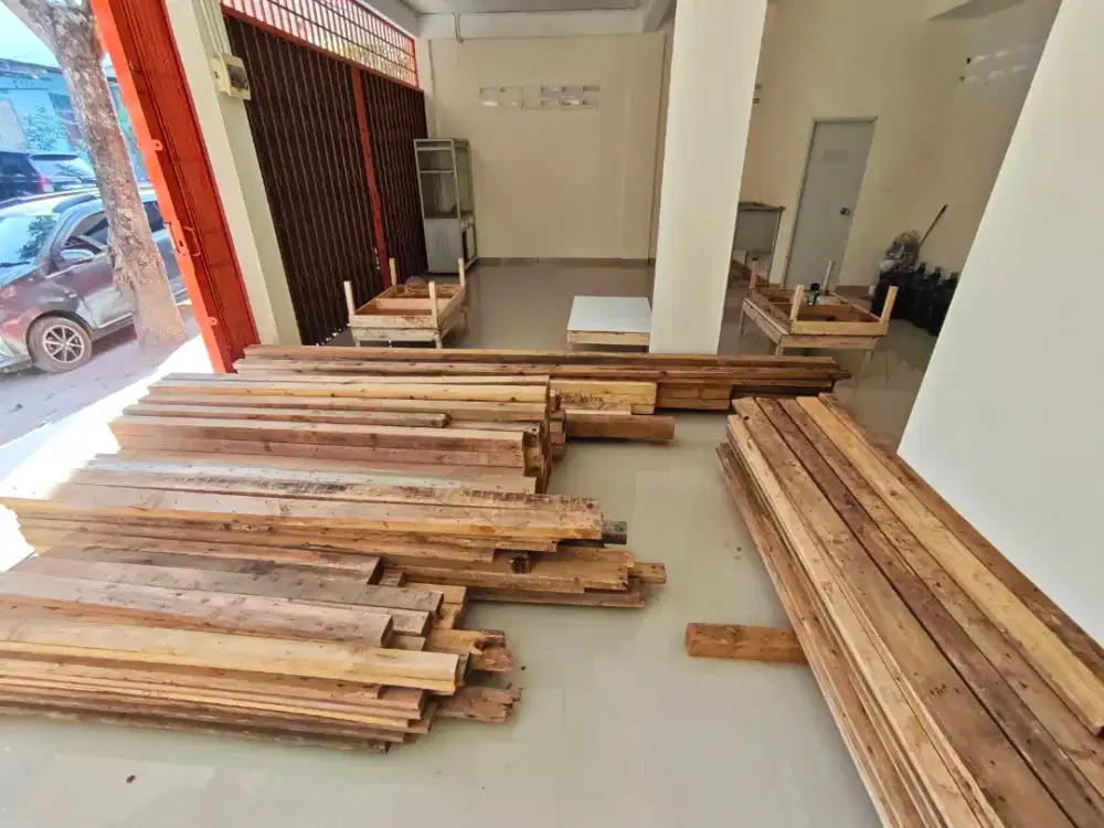 Balok dan papan (broti) bekas seperti baru