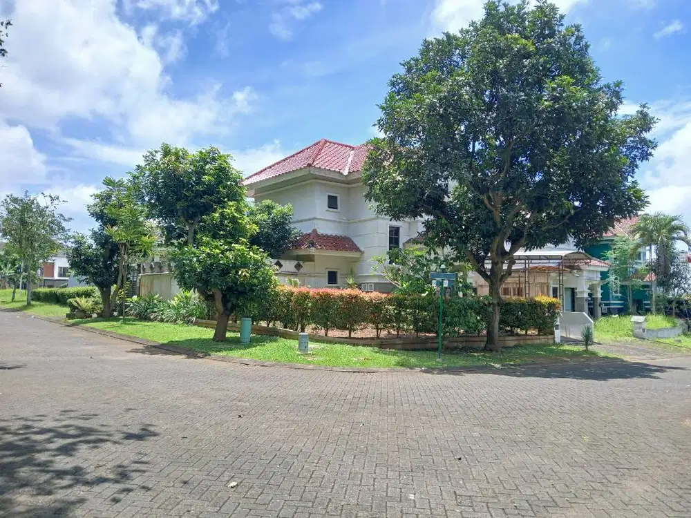 Di jual rumah Hook di GTB BSB semarang