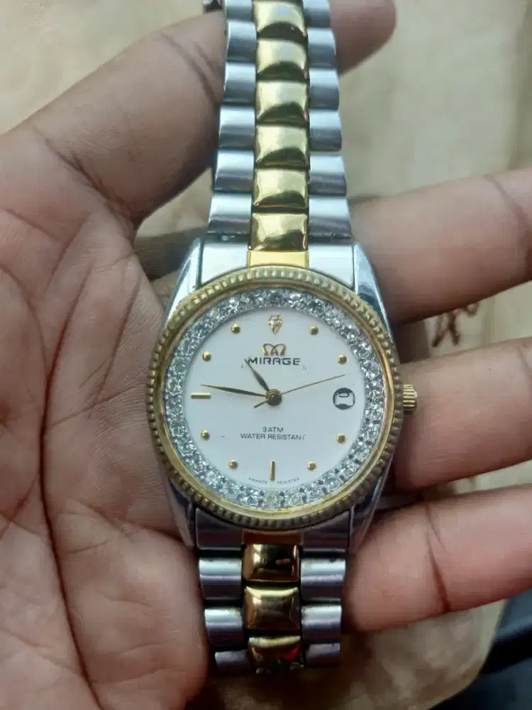 Di jual barang kesenangan untuk semua usia wa dan hp murah aja