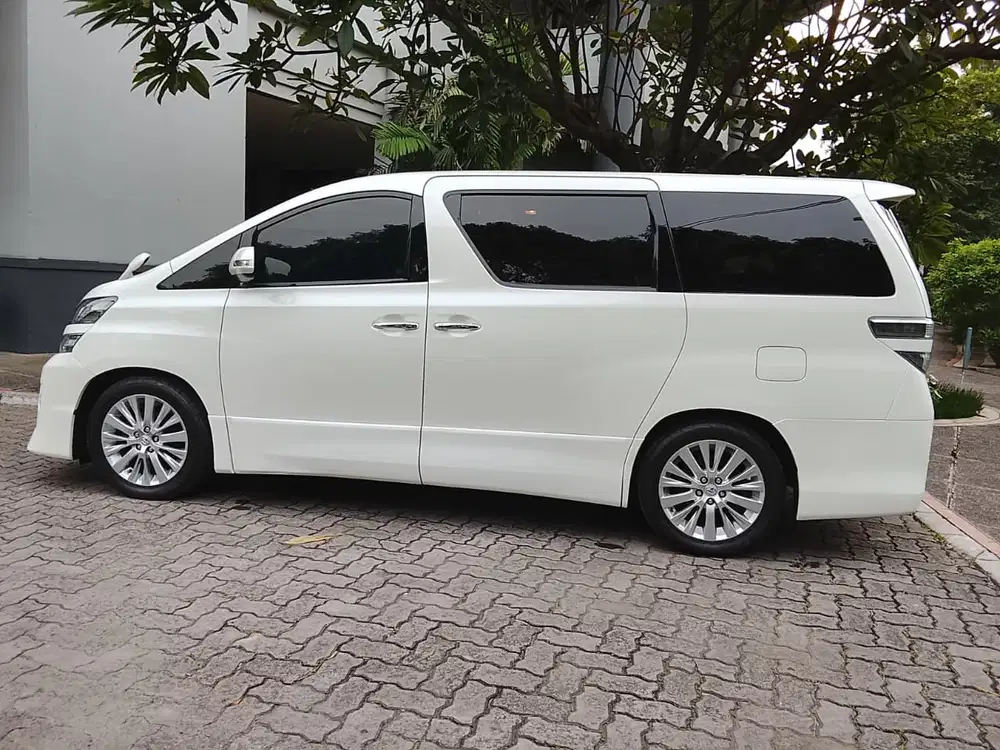 Toyota Vellfire 2015 Bensin