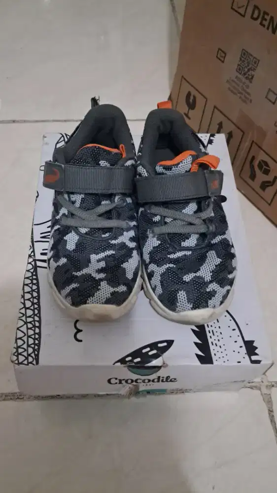 Preloved sepatu anak