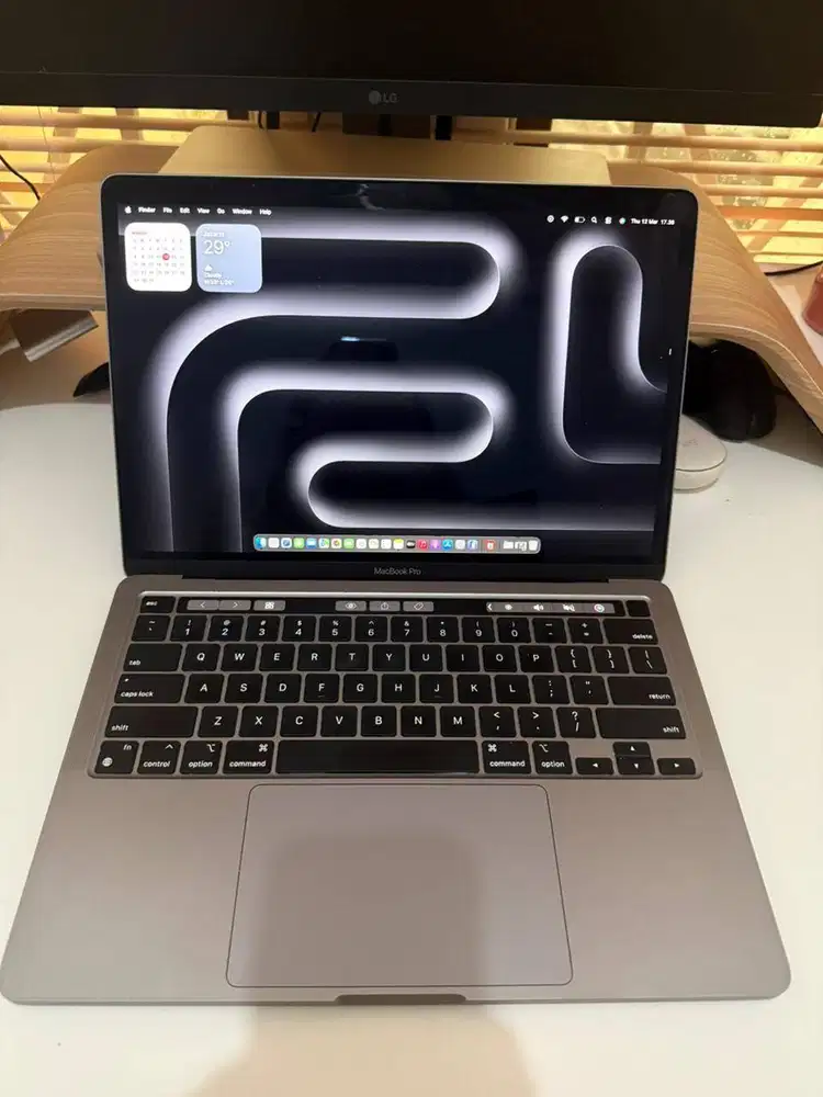 Macbook Pro iBox M2 8/256 Touchbar 2022