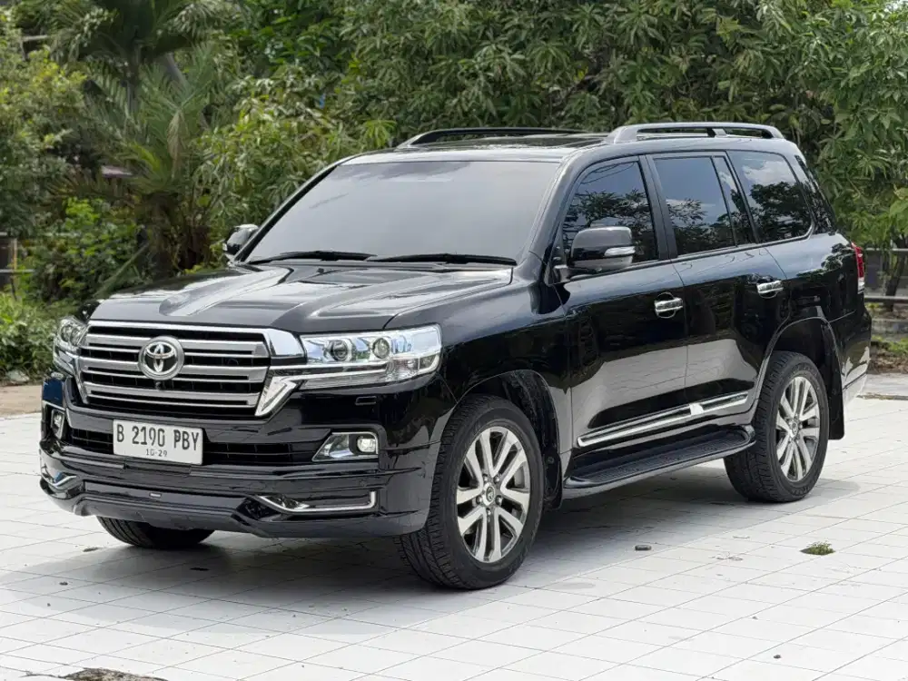 Toyota Land Cruiser VX200 NIk 2012