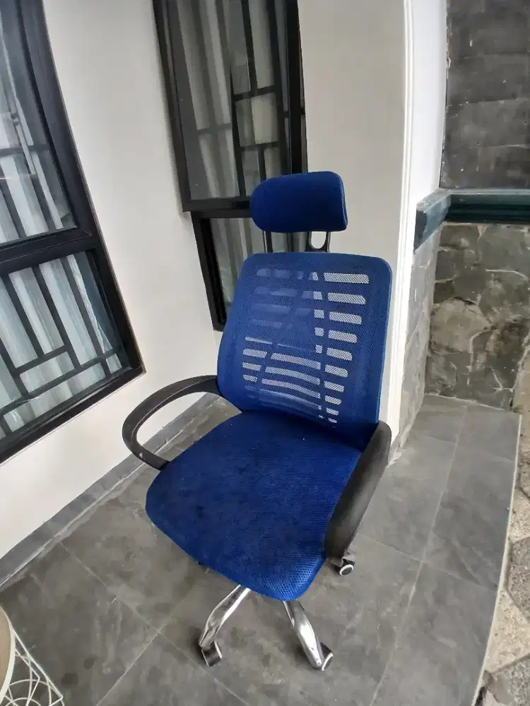 Dijual murah Kursi kerja / game
