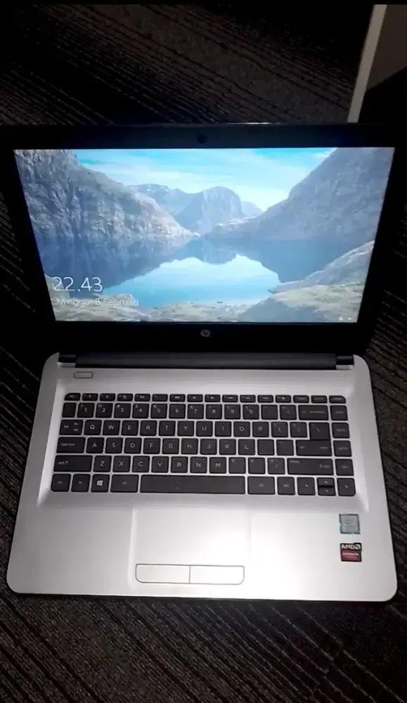 Laptop HP Notebook 14-am128TX 