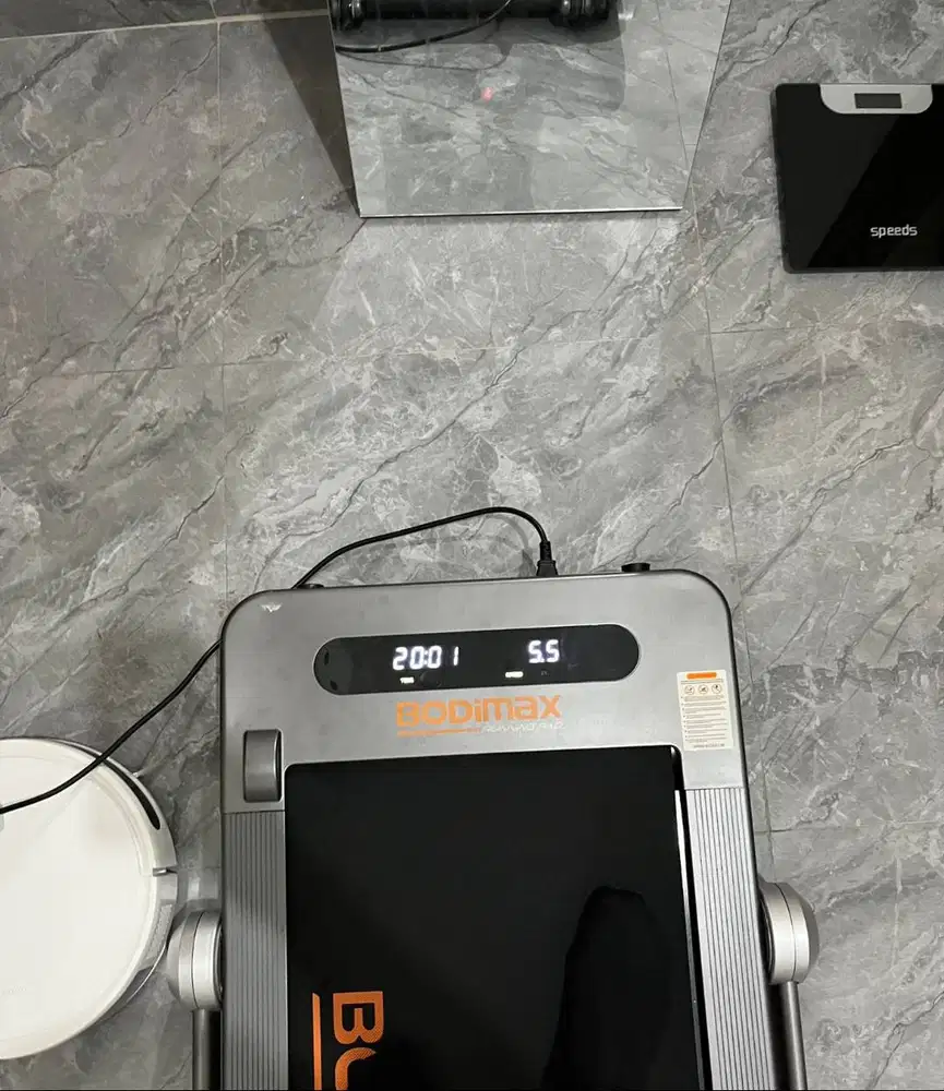 SALEEE Running pad / Treadmill Bodymax 2 in 1