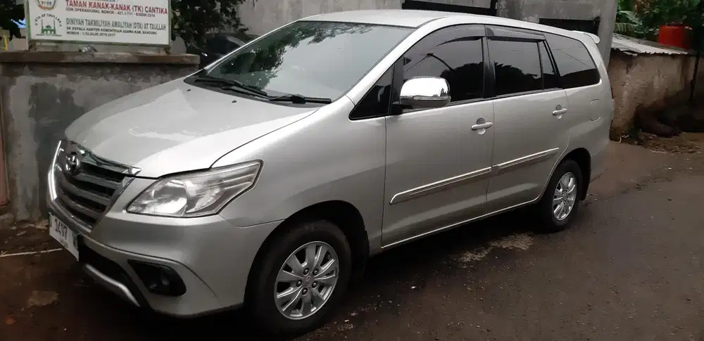 Toyota Kijang Innova 2013 Bensin