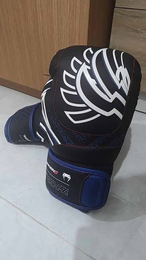 For Sale Venum Teken 8