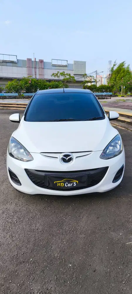 Mazda 2 1.5 V A/T 2012 / 2013 Wrn Putih Low KM Mulus
