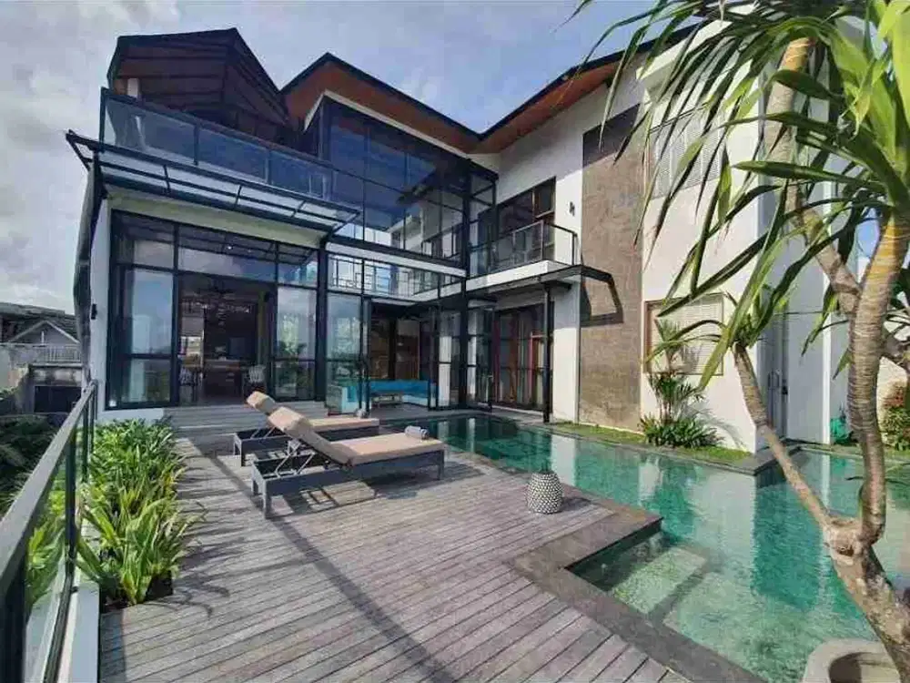 Luxury Villa 3 Lantai View Laut Area Pantai Berawa