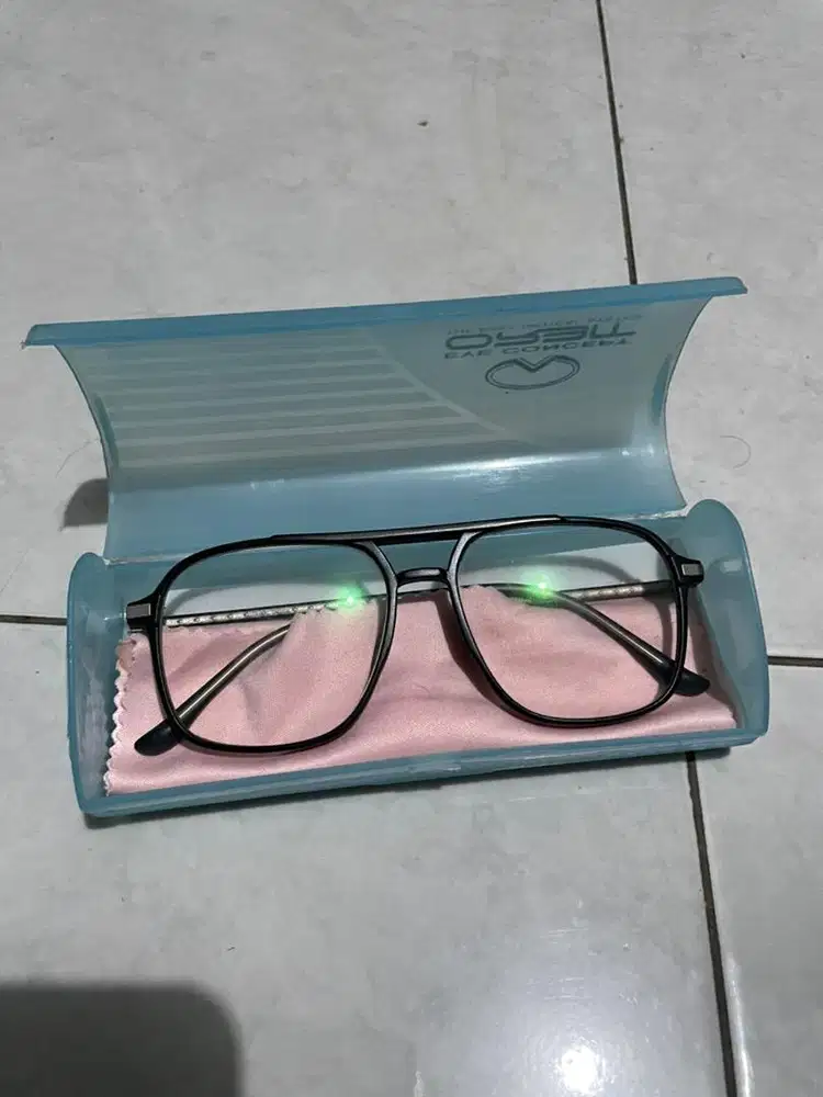 Kacamata tony stark bluecromic