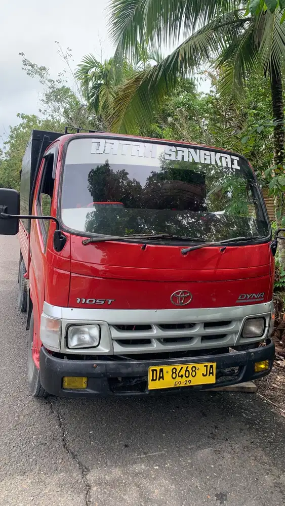 Di jual Truk Engkel toyota Dyna 110st tahun 2009