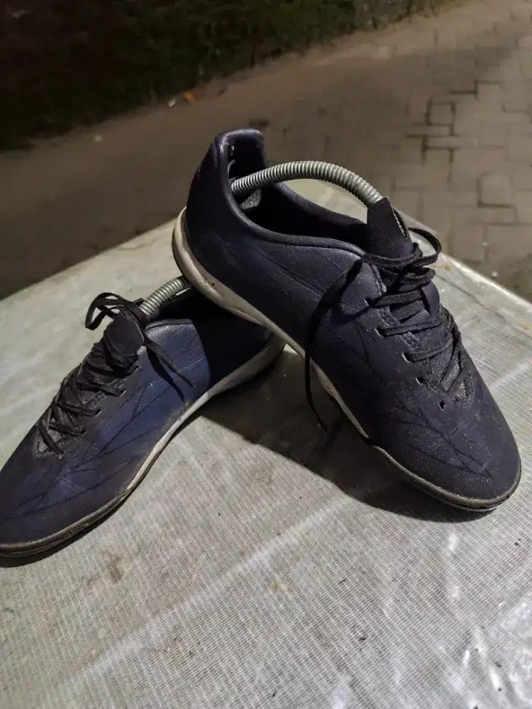 Sepatu futsal SPECS Galatica nbr