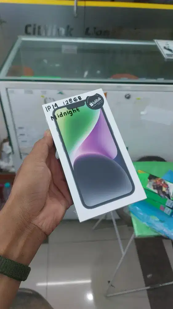 iPhone 14 starlight white putih BNIB garansi resmi tAm iBox