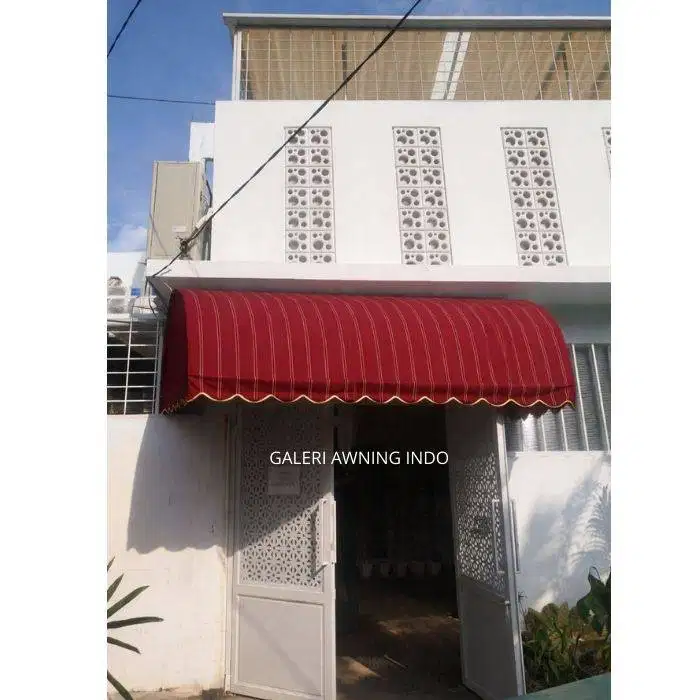 kanopi kain awning warna merah untuk teras rumah