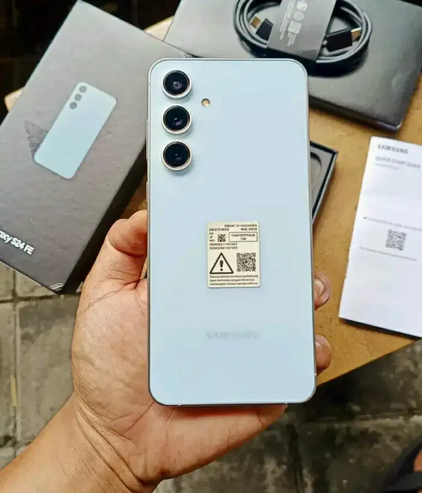 Samsung S24FE 512 Garansi Panjang