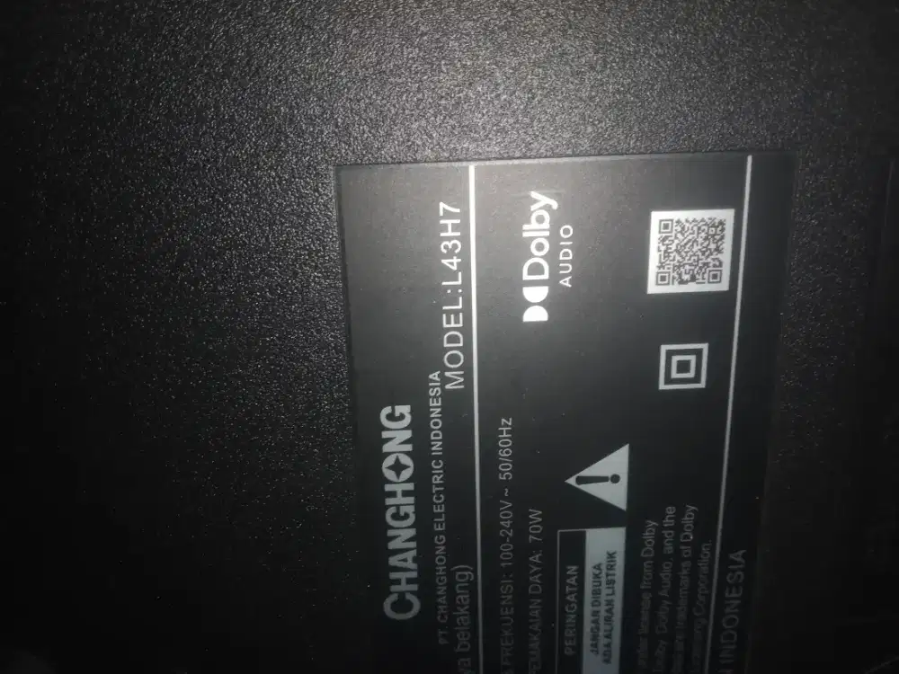 Tv led changcong 43 sdh smart tv. Minus layar retak.. Msin tv msih ori