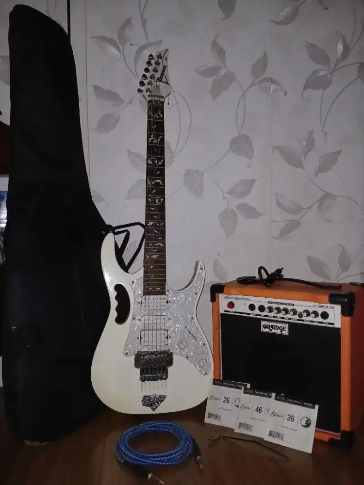 Gitar listrik/elektrik model ibanez + amplifier gitar listrik + dll